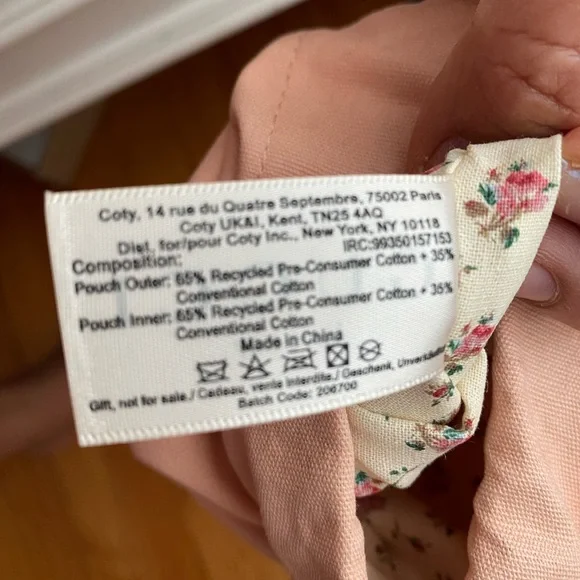 Gucci Beauty Drawstring Pouch - Picture 10 of 12